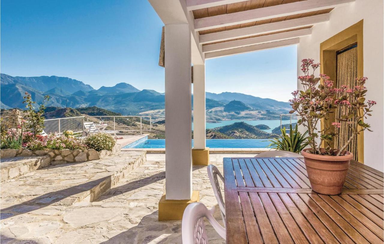 Awesome Home In Cadiz With Swimming Pool Ел Гастор Екстериор снимка