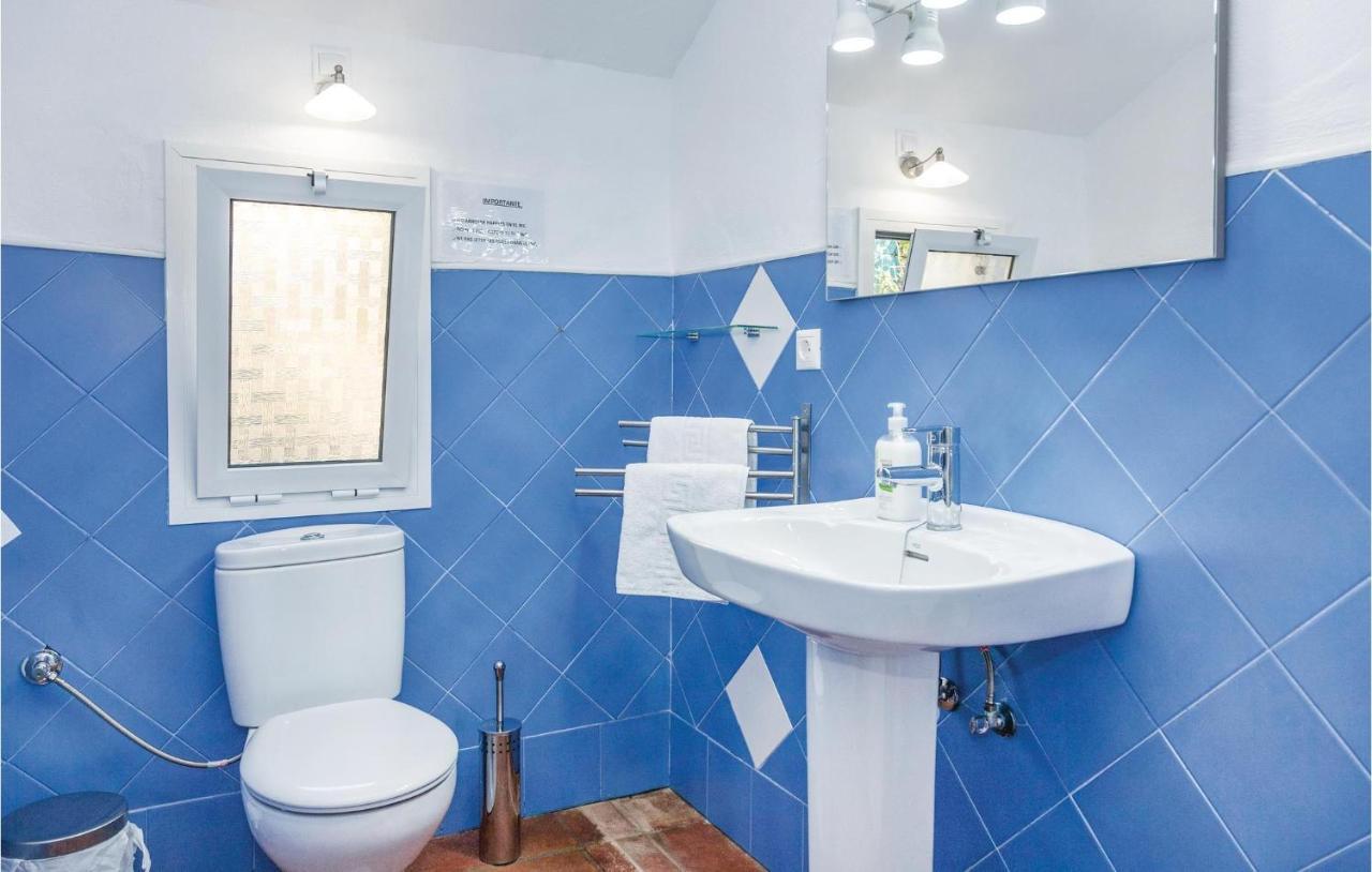 Awesome Home In Cadiz With Swimming Pool Ел Гастор Екстериор снимка