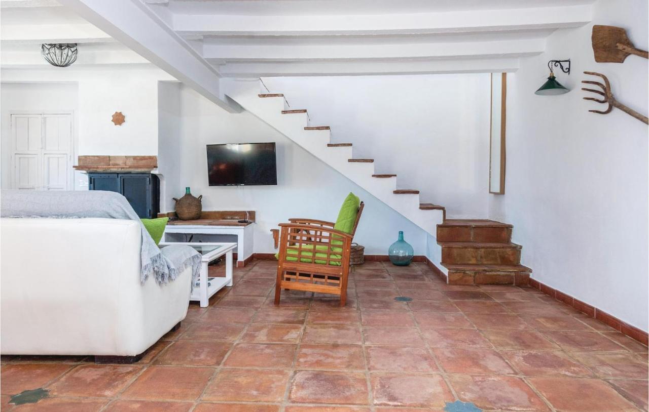 Awesome Home In Cadiz With Swimming Pool Ел Гастор Екстериор снимка